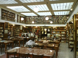 Municipal_Library_of_Patra_interior